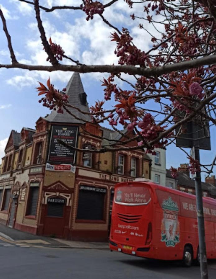 ليفربول Brownlows Inn Guest House Formerly The King Harry Accommodation المظهر الخارجي الصورة