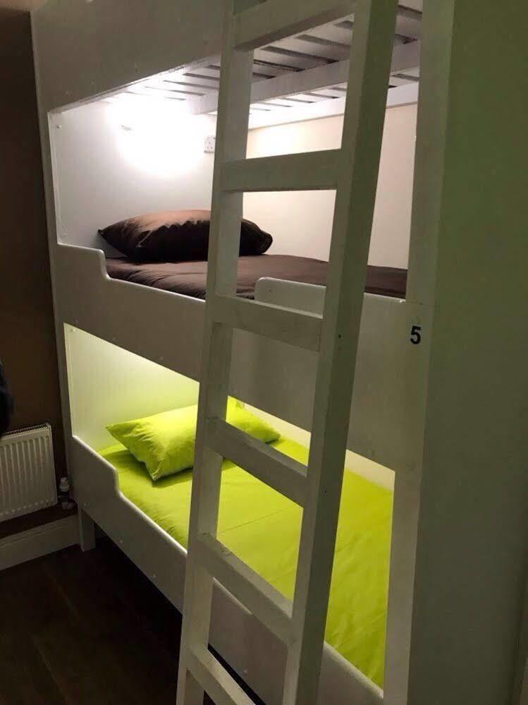 Brownlows Inn Guest House Formerly The King Harry Accommodation ليفربول المظهر الخارجي الصورة